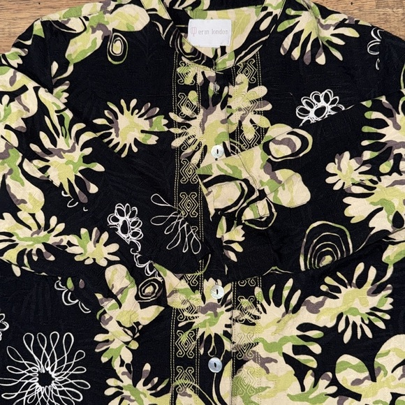 ERIN LONDON Black and Green Patterned Blouse - Picture 7 of 8